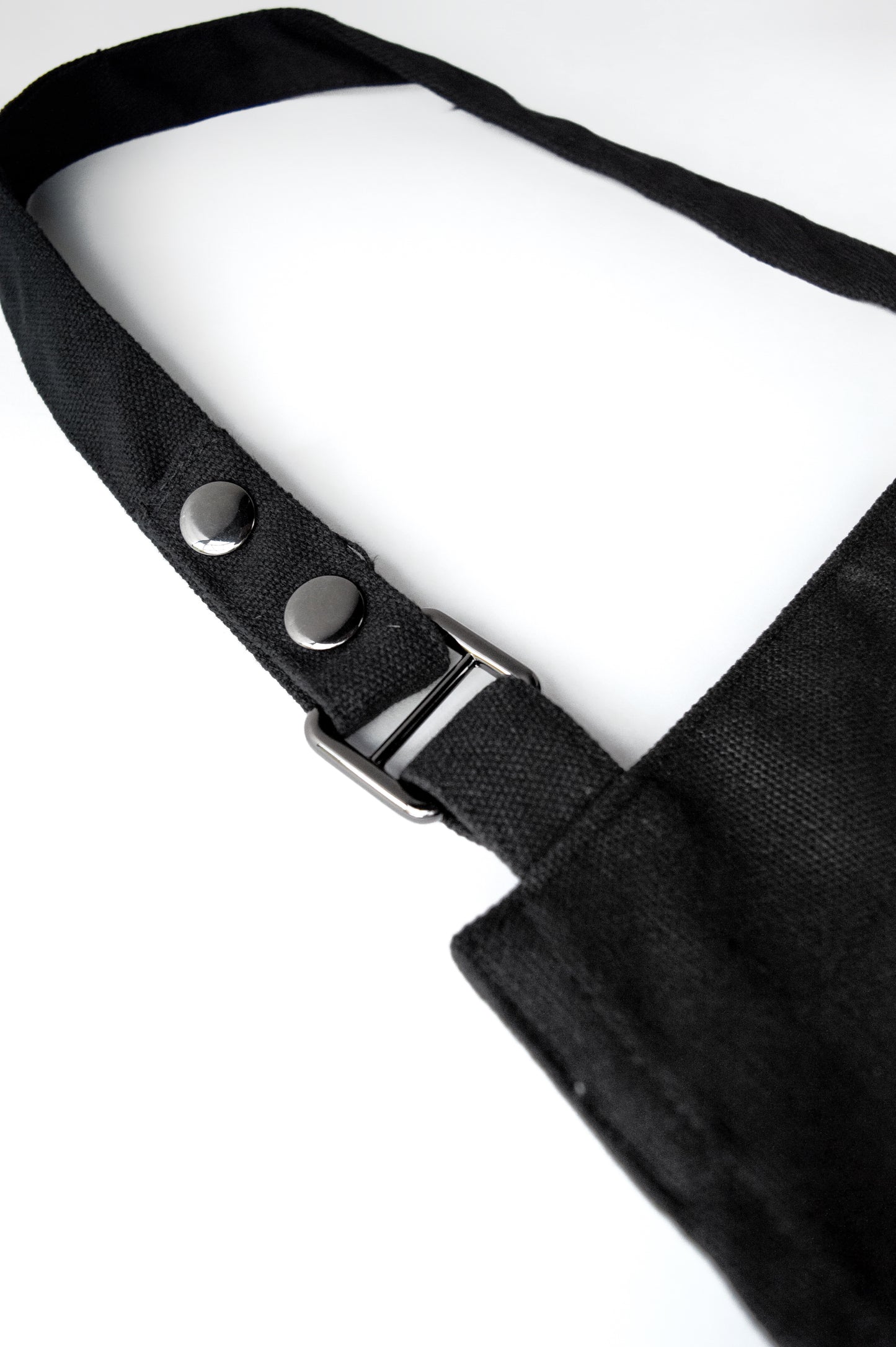 CRAFTSMAN APRON in Abo Noir